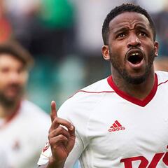 Several MLS clubs eyeing Jefferson Farfan