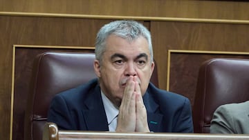 El secretario de Organización del PSOE, Santos Cerdán, durante una sesión plenaria en el Congreso de los Diputados, a 12 de junio de 2025, en Madrid (España). El secretario de Organización del PSOE aparece en unas grabaciones que se encuentran en poder de la Unidad Central Operativa de la Guardia Civil (UCO) y en las que se habla de amaños en las adjudicaciones de obras y del cobro de comisiones, implicando al político en el ‘caso Koldo’.
12 JUNIO 2025;CONGRESO;POLÍTICA;KOLDO;PLENO
Jesús Hellín / Europa Press
12/06/2025