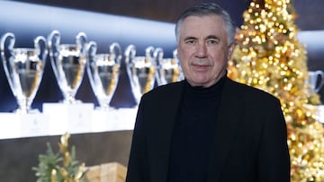 Ancelotti, a AS: "Benzema es el mejor delantero del mundo"