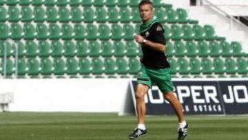 Fran Escribá: "Sería de locos no firmar un empate en Madrid"