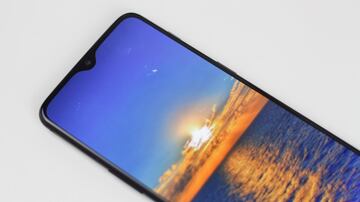 OnePlus 6T: características, precio y sensor de huellas en la pantalla