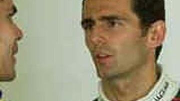 <b>FUE INVITADO POR LA ESCUDERÍA MCLAREN-MERCEDES.</b> Pedro Martínez de la Rosa, ex piloto de Jaguar, fue invitado por la escudería McLaren-Mercedes, ya que sus dos pilotos oficiales, David Coulthard y Kimi Raikkonen, no han regresado a Europa.