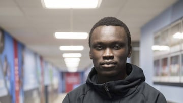 El futbolista danés Pione Sisto posa paa AS en las instalaciones deportivas de A Madroa.