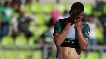 Santiago Wanderers lucha ante Palestino, pero no le alcanza