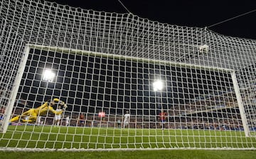 Isco scores Spain's second.