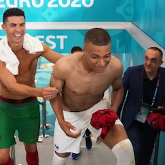 Mbappé calca a Cristiano