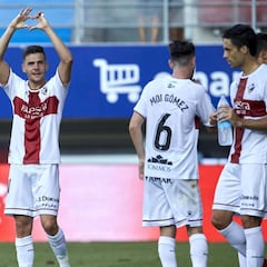 El Huesca se estrena a lo grande