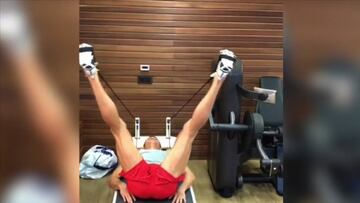 Cristiano trains at home to the rhythm of reggaeton