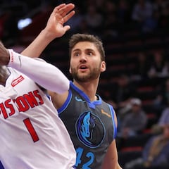 El traspaso y la baja de Doncic debilitan a los Mavs en Detroit