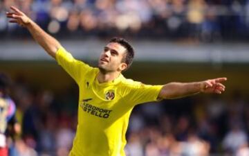 Jugó desde el 2007 hasta el 2013 siendo hasta la fecha el máximo goleador del Villarreal con 82 goles en total. 
