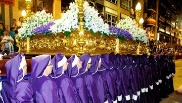 El significado de cada color en las procesiones de Semana Santa: negro, morado, rojo, verde...