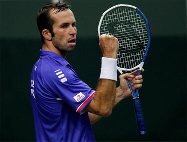 “Stepanek encadena a la perfección el saque y la volea”