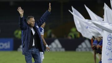 Miguel Ángel Russo en su último partido como director técnico de Millonarios ante Santa Fe por la última fecha de la Liga Águila II-2018