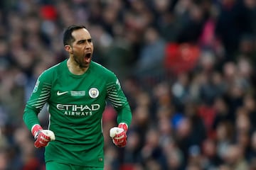 El emotivo festejo de Bravo en el título del City