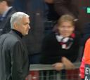 Pasó por alto: la cara de Mourinho tras perder, un poema...