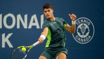 Toronto (Canada), 09/08/2023.- Carlos Alcaraz of Spain in action against Ben Shelton of the USA during the men's second round match at the 2023 National Bank Open tennis tournament in Toronto, Canada, 09 August 2023. (Tenis, España) EFE/EPA/EDUARDO LIMA
