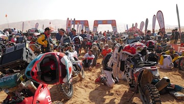 ¡Lío en el Dakar! Van Beveren acaba llamando “cobardes” a sus compañeros de Honda