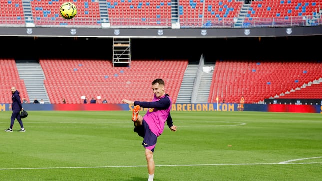 Casadó, titular, baja de última hora