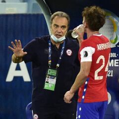 Luciano Arriagada, el segundo más joven en debutar por la Roja