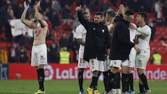 Los sevillistas celebran el triunfo.