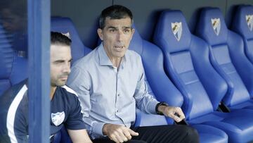 Mu&ntilde;iz, en el banquillo de La Rosaleda.