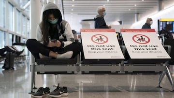 Chica en el aeropuerto de Heathrow (Londres).