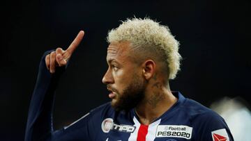 Soccer Football - Coupe de la Ligue - Quarter Final - Paris St Germain v Saint-Etienne - Parc des Princes, Paris, France - January 8, 2020 Paris St Germain's Neymar reacts REUTERS/Gonzalo Fuentes