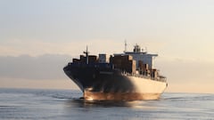 1.24 billion barrels of oil flood the oceans; those responsible are sought, and some look to the ‘American wave’