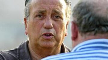 Fernando Roig, presidente del Villarreal, afirmó hoy que el club "está completamente al día" con la Agencia Tributaria y el Ministerio de Trabajo y que ha abonado todo el IVA que le ha correspondido pagar.