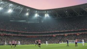 El Nuevo San Mamés registró un gran ambiente y rugió con el triunfo del Athletic ayer frente al Real Madrid.