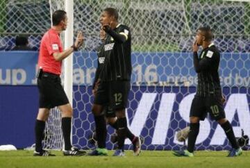 Nacional lo intentó pero no logró marcar el empate. Kashima en los últimos minutos fue certero y puso el 3-0 final y ahora va a la final con el América de México o el Real Madrid.