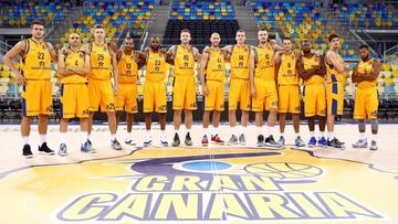 Los jugadores de la Herbalife Gran Canaria posan en el 'media day' para la Euroliga.