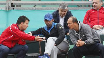 Marcelo Rios y Ulices Cerda, durante el entrenamiento de Chile en el Centro Recreacional del Ejercito Huayquique