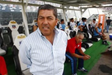 Fue protagonista como zaguero central en el gran Cobresal de los años 80. Luego también fue director técnico de los mineros.