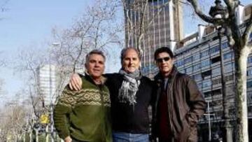 <b>UN PASADO IGUAL. </b>Pepín Cabezas, Coco Bertomeu y Dani Solsona posan para este diario en plena Diagonal, a media tarde, el día después de la nevada de 2010.