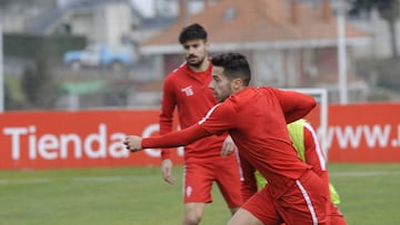 Jony, durante un entrenamiento del Sporting, en Mareo