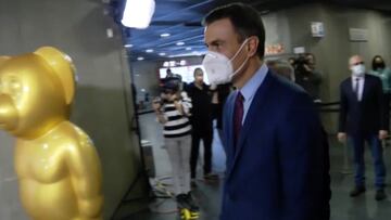 Pedro Sánchez, en cuarentena por el positivo de Macron