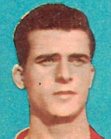 Gregorio Arnáiz Conde fue un defensa central que militó en el Murcia durante seis temporadas, de 1955 a 1961, una campa?a en Primera y las otras cinco en Segunda División. del que fuera su futbolista. Arnáiz, nacido en Castellón, llegó al Murcia y se convirtió en una referencia del equipo pimentonero llegando a ser el capitán. Falleció con 87 a?os.
