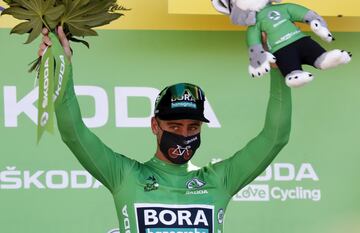 Caleb Ewan se quedó con el triunfo en la tercera fracción de la carrera francesa. Egan Bernal es el mejor colombiano de la general (6) y Alaphilippe sigue líder.