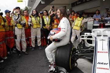 La colombiana se convirtió en la primera piloto latinoamericana en conducir un Formula Uno.