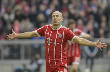 34 años. El veterano extremo holandés llegó en 2010 al Bayern y lleva 8 años formando un ataque de vértigo junto a Ribery