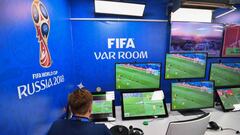 "Traer el VAR a Chile es una decisión importante, pero posible"