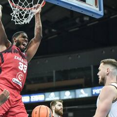 El Zaragoza resucita en el último cuarto para clasificarse