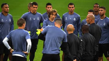 Zidane says Real Madrid's problem is psychological