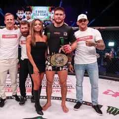 Eblen noquea a Edwards y retiene su cinturón