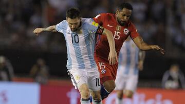 Beausejour: "El árbitro respetó más que nosotros a Argentina"