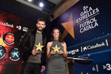 Gerard Piqué and Aitana Bonmatí,at the Catalan Football Stars awards.