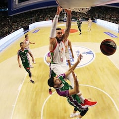 El Baskonia arrasa en el Carpena a un desconocido Unicaja