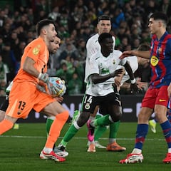 A los pies de Joan García