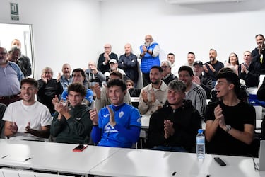 Los jugadores del CD Atlético Baleares tras conocer que se enfrentarán al Atlético de Madrid en los dieciseisavos de final de la Copa del Rey.